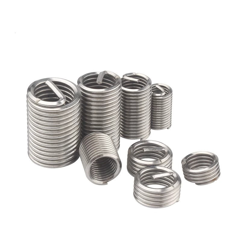 Sekrup selongsong ulir bagian dalam di luar